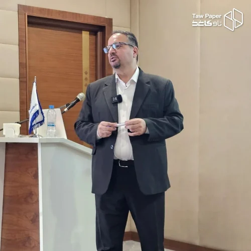 مهندس ابراهیم رستمی در کارگاه تخصصی ورق سازی و کارتن سازی